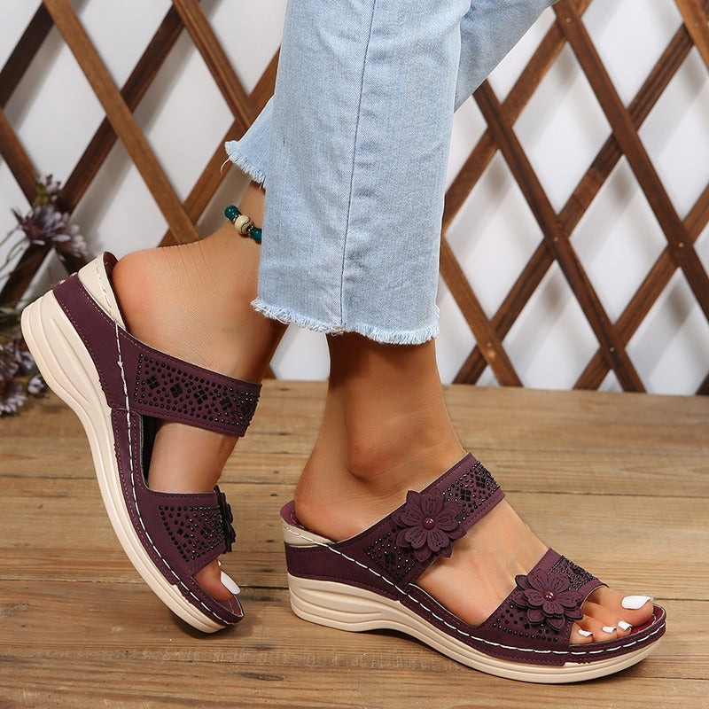 Blanche- Sandales à talons compensés pour femmes
