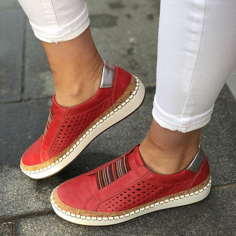 Elle-Monde.com propose une gamme variée de chaussures pour femmes, y compris des chaussures à double boucle, des chaussures d'été et des chaussures de marche. Trouvez votre paire parfaite dès aujourd'hui!