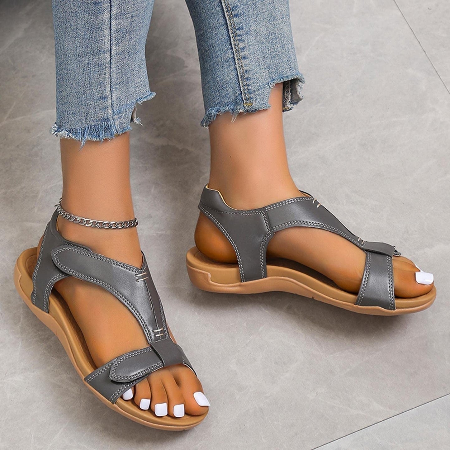 Trouvez des chaussures d'été élégantes et confortables pour femmes sur Elle-Monde.com. Découvrez notre collection, y compris des tropeziennes, des chaussures de marche et bien plus encore. Livraison rapide et gratuite!